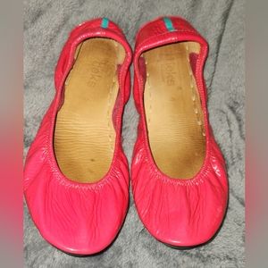 Razzleberry Tieks Size 9